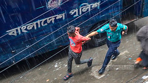 ঢাকার পথঘাট ভেজাল বৃষ্টি