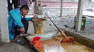রাজবাড়ীতে চিনি-কেমিকেলে তৈরি গুড় যাচ্ছে বিভিন্ন জেলায়