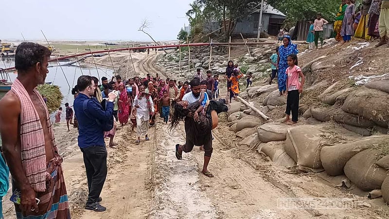 রাজবাড়ীতে ঘাস কাটতে গিয়ে ‘সাপের ছোবলে’ হাসপাতালে নারী