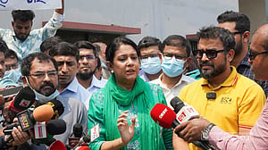 ভাগাড়ে ময়লা ‘পোড়ানো যাবে না’: রিজওয়ানা