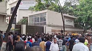 মহানবীকে ‘কটূক্তি’: কোহিনূরের কর্মকর্তা পুলিশ হেফাজতে