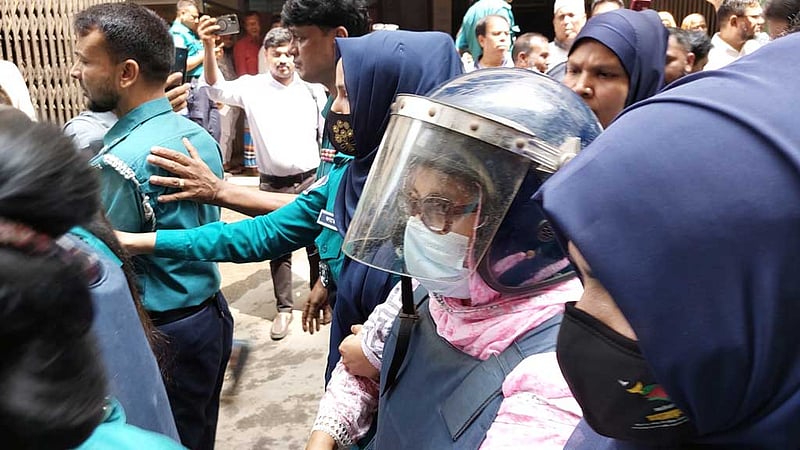 শমী কায়সারের পক্ষে বার্গম্যানের পোস্ট: প্রমাণ ‘মেলেনি, মিলবেও না’