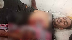 শরীয়তপুরে আবার দুপক্ষের সংঘর্ষ, শতাধিক হাতবোমার বিস্ফোরণ