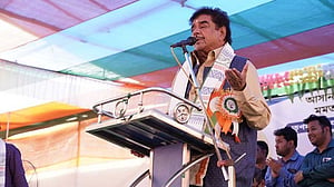 হিন্দু-মুসলিম আলাদা কিছু নয়, সবাই ভারতীয়: শত্রুঘ্ন