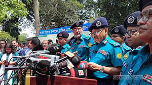 চারুকলায় আগুন: শিগগিরই গ্রেপ্তারের খবর দেবার আশা ডিএমপি কমিশনারের