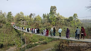 দর্শনার্থীদের ভিড়ে জমজমাট শেরপুরের গজনী অবকাশ