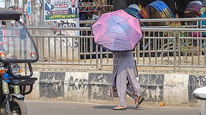 এপ্রিলে তাপপ্রবাহ ও ঘূর্ণিঝড়ের আভাস