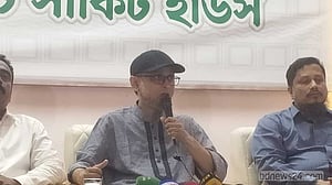 শোভাযাত্রার অনুষঙ্গ পুড়িয়ে জুলাইকে চ্যালেঞ্জ করা হয়েছে: ফারুকী