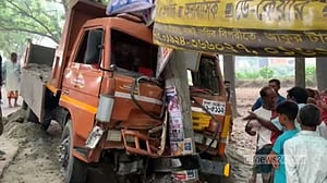 টাঙ্গাইলে হাঁটতে বেরিয়ে ট্রাকচাপায় আনসার সদস্য নিহত