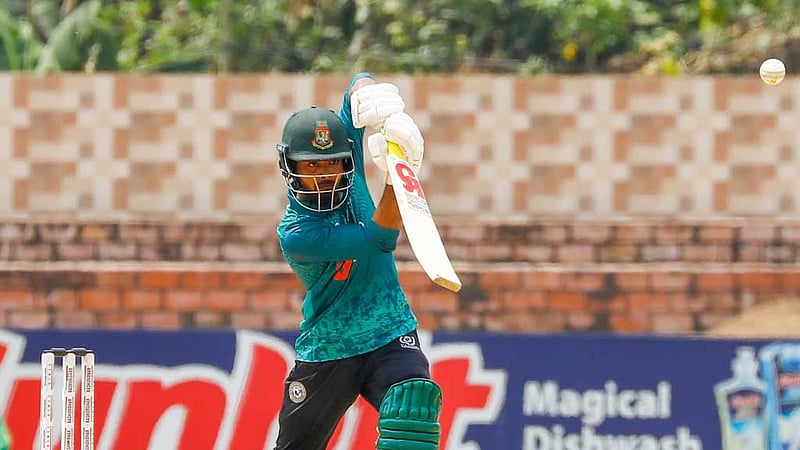 ৪ ম্যাচের নিষেধাজ্ঞায় ‘ফাইনালে’ খেলতে পারবেন না হৃদয়