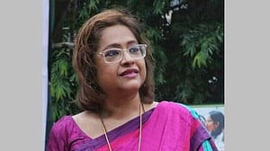 ফের আলোচনায় তুরিন আফরোজ, আসলে কে তিনি