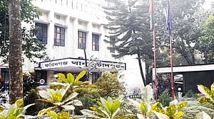 ২ কিশোরীর ‘প্রেম’, পুলিশে দিল পরিবার
