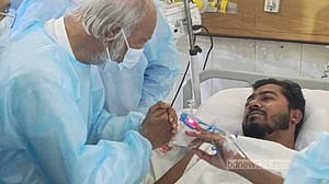 নুরকে দেখতে হাসপাতালে বিএনপি নেতারা