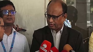 ভোটার তো কিছু টাকা চাইবেই: দুদক চেয়ারম্যান
