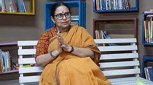 মঞ্চ নাটকের একটি চরিত্রের জন্য অপেক্ষা করি: আফসানা মিমি