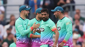 পাকিস্তানিদের ‘উদ্বেগ দূর করে’ দা হান্ড্রেডে আমির ও ইমাদ