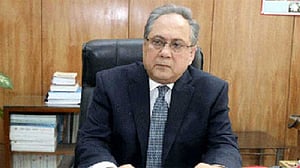 মনোনয়নপত্র নিলেন আনিসুল ইসলাম মাহমুদ