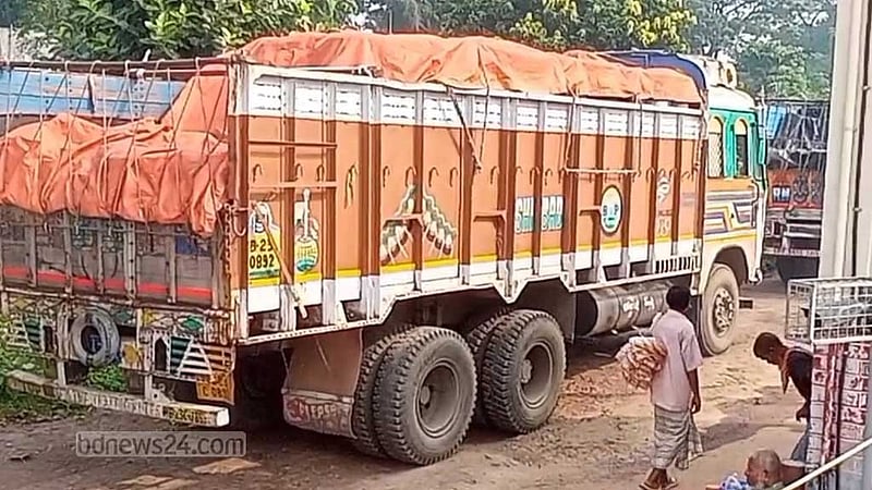 বেনাপোল দিয়ে ৪ মাস পর চাল এলো ভারত থেকে