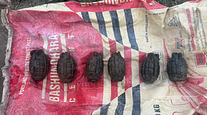 বগুড়ায় খাল থেকে ৬টি ‘গ্রেনেড’ উদ্ধার