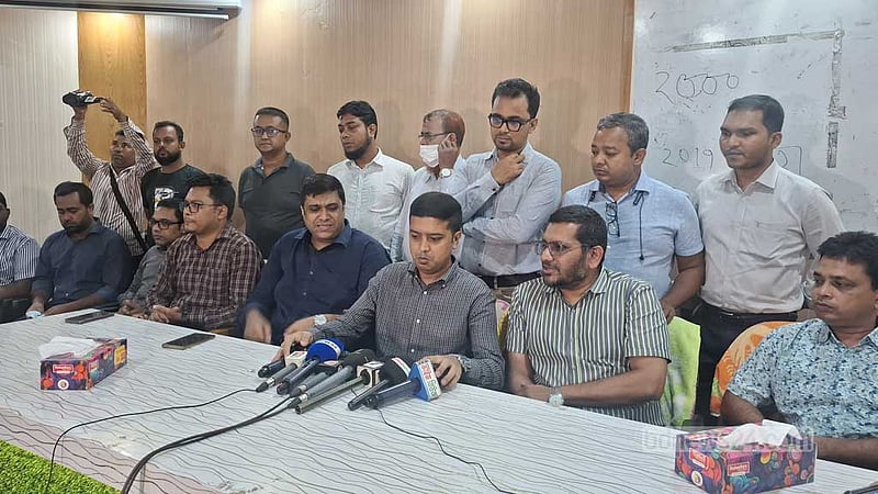 বরিশাল মেডিকেলে মারধর: হামলাকারীদের গ্রেপ্তারে ৪৮ ঘণ্টা সময় দিল চিকিৎসক ও কর্মীরা