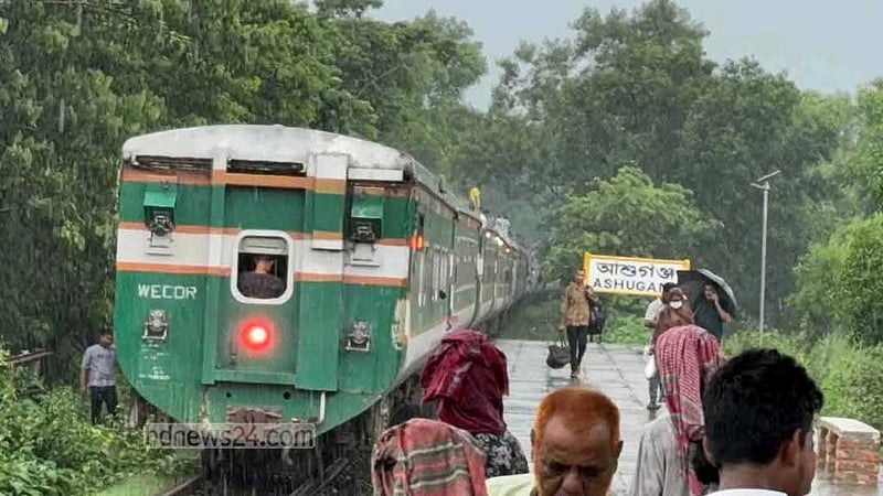 ব্রাহ্মণবাড়িয়ায় ৫ বগি রেখে চলল ট্রেন, পরে আবার ইঞ্জিন বিকল