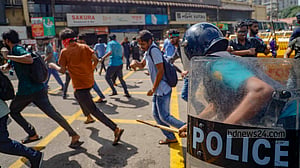 আইনশৃঙ্খলা বাহিনীকে ‘অতিরিক্ত বলপ্রয়োগ করতে দেখা যাচ্ছে’: ৪৬ নাগরিকের বিবৃতি