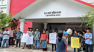চবি ক্যাম্পাস থমথমে, সব পরীক্ষা স্থগিত