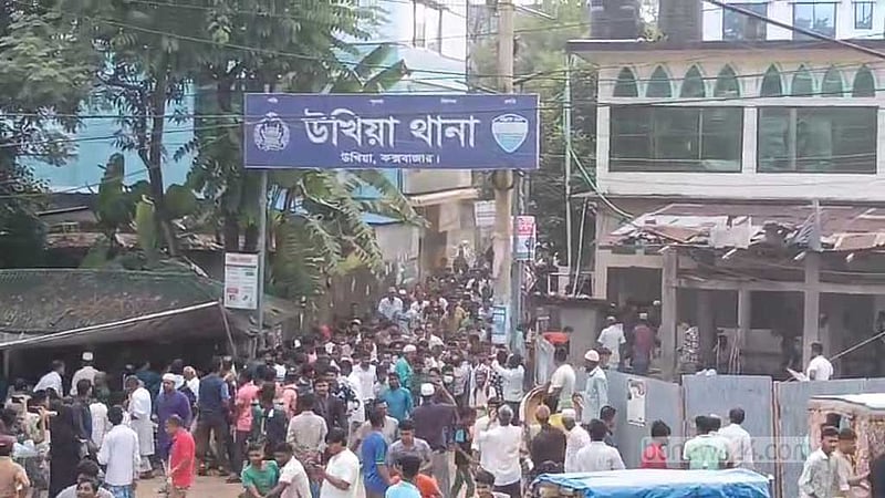 উখিয়ায় শিক্ষকদের চাকরিচ্যুত: আন্দোলন থেকে আটক ২৭ জন মুক্ত