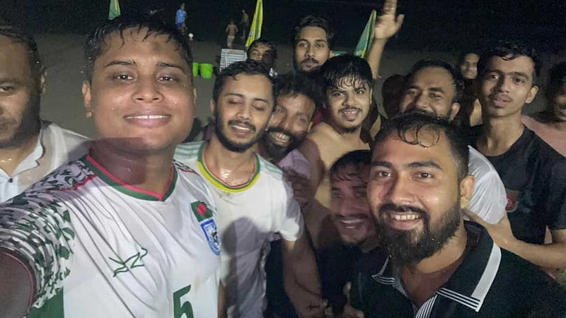 ‘অসম্পূর্ণ ঘোষণাপত্রের প্রতিবাদ’ জানাতে কক্সবাজারে হাসনাত আবদুল্লাহ