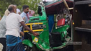 কক্সবাজারে অটোরিকশায় ট্রেনের ধাক্কায় নিহতদের ৩ জন একই পরিবারের