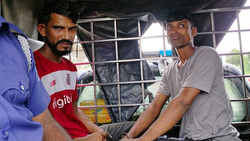 চলন্ত বাসে কুবি শিক্ষার্থীকে ‘ধর্ষণচেষ্টা’, দুজনের কারাদণ্ড