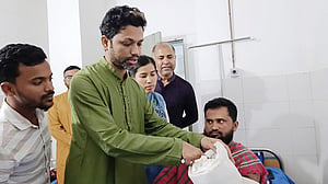 কুমিল্লায় ‘প্রথম’ অঙ্গ প্রতিস্থাপন: হাতের কাটা আঙ্গুলে বসল পায়ের আঙ্গুল