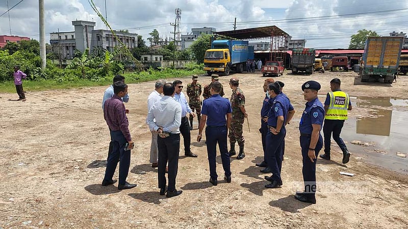 কুমিল্লায় লরি চাপায় ৪ মৃত্যু: পদুয়ার বাজারে নতুন ইউটার্ন নির্মাণের সিদ্ধান্ত