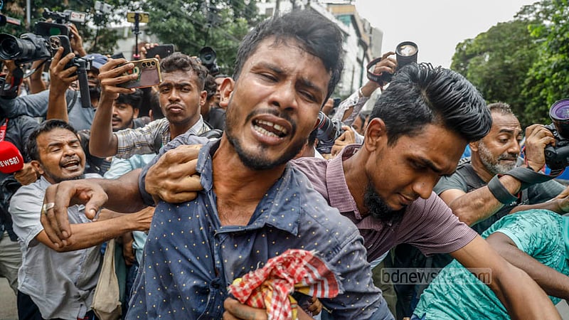 প্রেস সচিবের ‘নির্দেশনা’ অনুসরণ করছি: বত্রিশে দাঁড়িয়ে ওসি