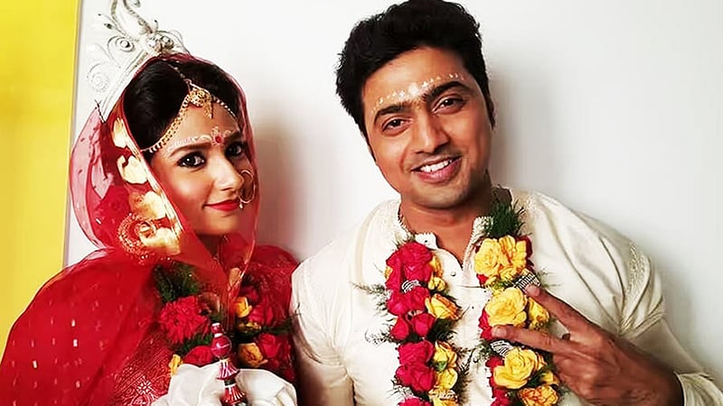 দেব-শুভশ্রীর ‘পুরনো প্রেম’ চর্চায় কেন