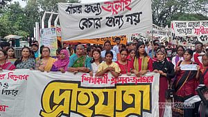 অন্তর্বর্তী সরকারে হাসিনার ‘ছায়া’: দ্রোহযাত্রায় আনু মুহাম্মদ