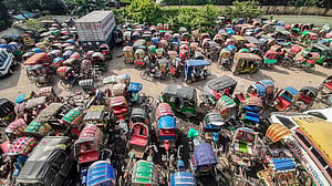 ব্যাটারির রিকশায় ভরা ‘ডাম্পিং স্টেশন’