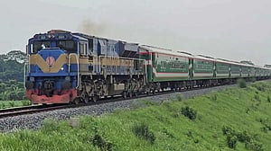 বিশেষ ট্রেন: আসন ৬৭৬, ভাঙ্গা থেকে ছাড়ল ১৭ যাত্রী নিয়ে