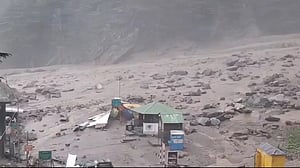 ভারতের উত্তরাখণ্ডে সেনাবাহিনীর ক্যাম্পে হড়কা বানের ধাক্কায় ৯ সেনা নিখোঁজ