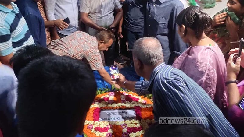 বিভুরঞ্জনের চিরবিদায়, কাউকে ‘দায়ী’ করতে চান না স্বজনরা