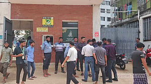 গাজীপুরে কারখানার দেয়াল ধসে শ্রমিকের মৃত্যু