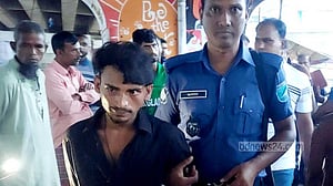 গাজীপুরে উড়াল সেতুর নিচে ‘ঘুমানো নিয়ে দ্বন্দ্ব’, ছুরিকাঘাতে যুবক খুন