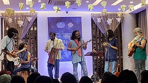 গান-গল্পে জলের গানের সন্ধ্যার আসর