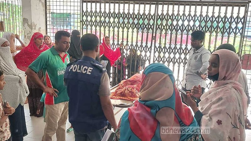 গোপালগঞ্জে কুকুরের ধাওয়ায় নর্দমায় পড়ে শিশুর মৃত্যু