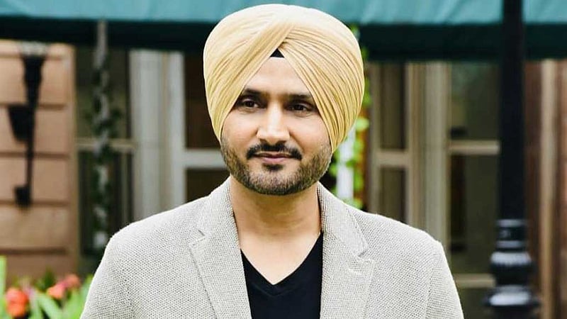 ‘পাকিস্তানি ক্রিকেটারদের সঙ্গে হাত মেলানো উচিত নয়’