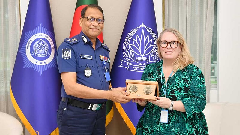 আইজিপির সাথে জাতিসংঘের নিরাপত্তা উপদেষ্টার বৈঠকে নির্বাচন নিয়ে আলোচনা
