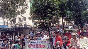 বিজয়নগরে ‘হুলিয়া মিছিল’, জাপা কার্যালয় ঘিরে ফের উত্তেজনা