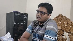 খাগড়াছড়িতে ফ্রি ইন্টারনেট না পেয়ে যুবককে ‘পিটিয়ে জখম’:  এসআই ক্লোজড