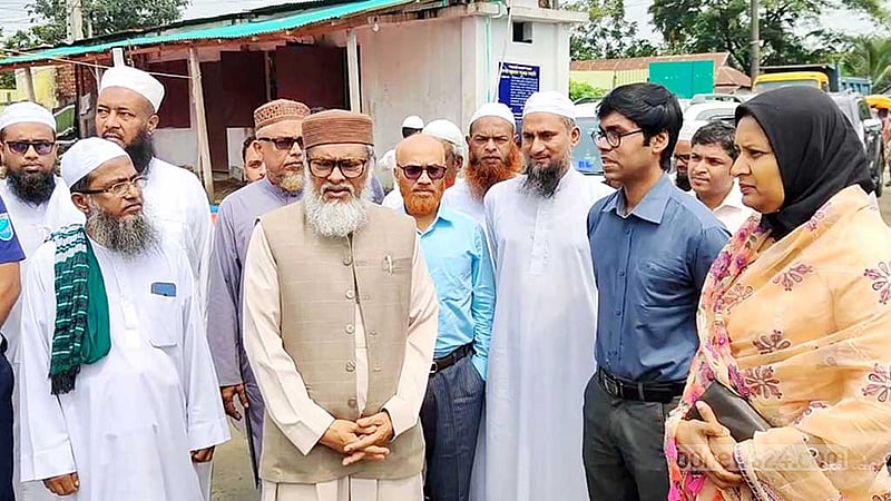 মাজারে হামলাকারীদের বিরুদ্ধে আইনি ব্যবস্থা নেওয়া হবে: ধর্ম উপদেষ্টা