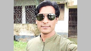 মাছের গাড়ি লুট, সাবেক এমপির ছেলে কারাগারে
